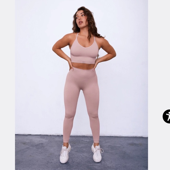 SET ACTIVE Pants - NWT Set Active Sculptflex Leggings
